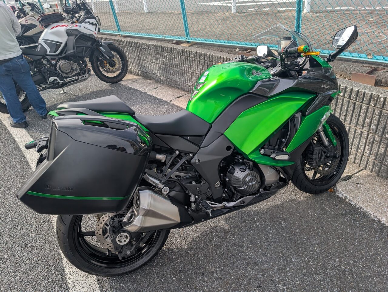 ケースカバー黒